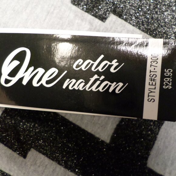 One Color Nation Drippin King Grey TShirt W/Black Glitter Lettering Sz XL NWT - Picture 7 of 13